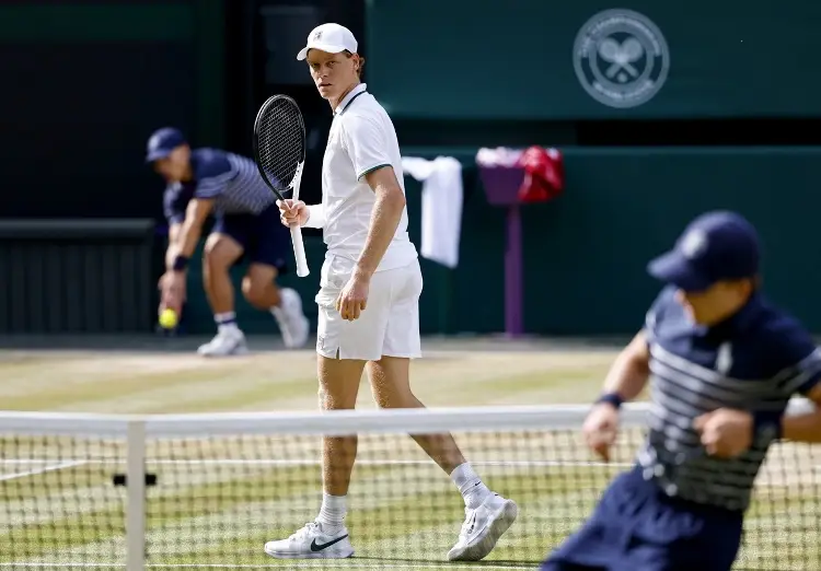 Jannik Sinner se impone a Djokovic y avanza a la final de Wibledon