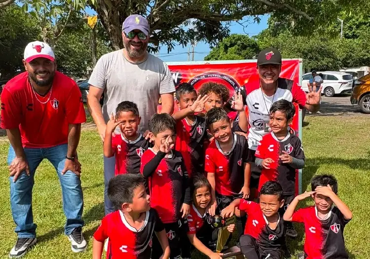 La Liga Pirata Fuente corona a sus primeros campeones