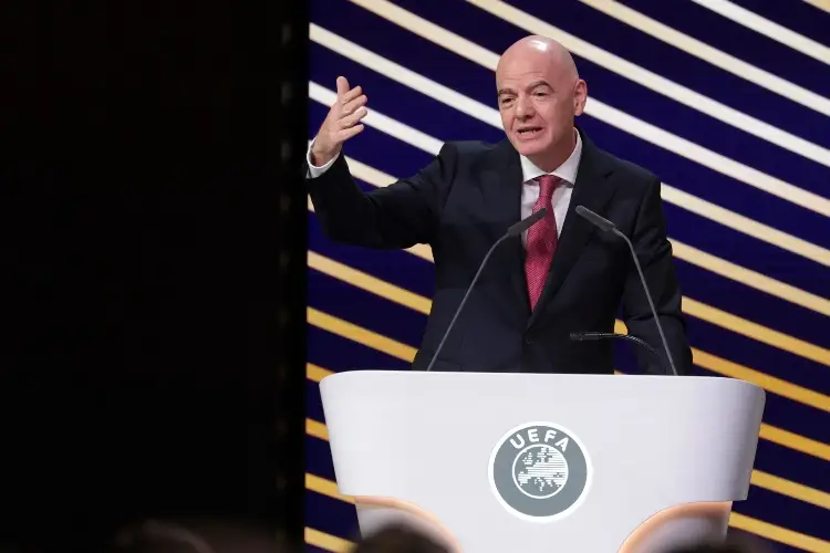 UEFA convoca a reunión urgente para tratar planes polémicos de FIFA