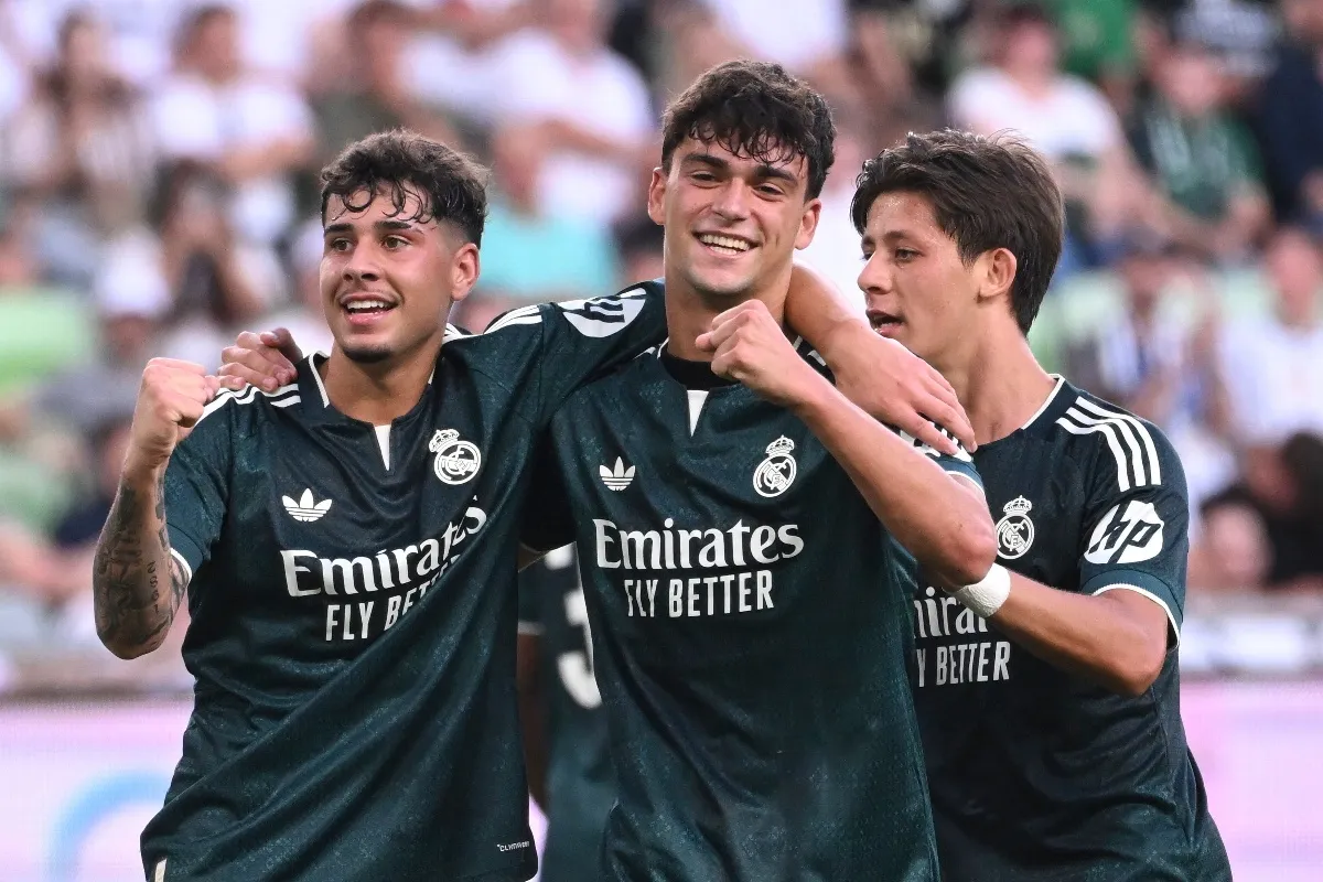 Real Madrid vuelve a ganar bajo la mirada de Mourinho en pretemporada