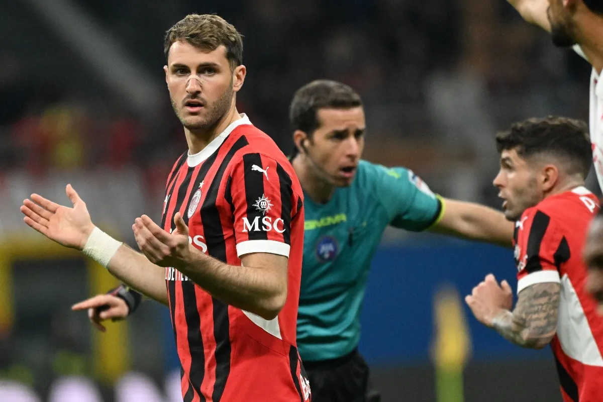 AC Milan borra por completo a Santi Giménez