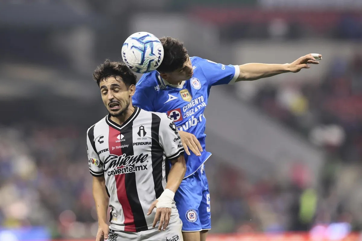 ¡Sorpresa! Cruz Azul tropieza frente al Atlas en el Estadio Azteca 