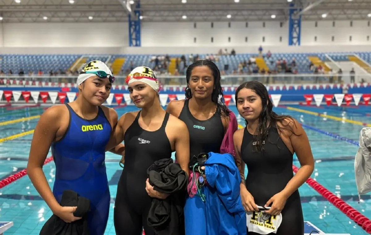 Pirañas Triracing brilla en Copa Internacional de Natación