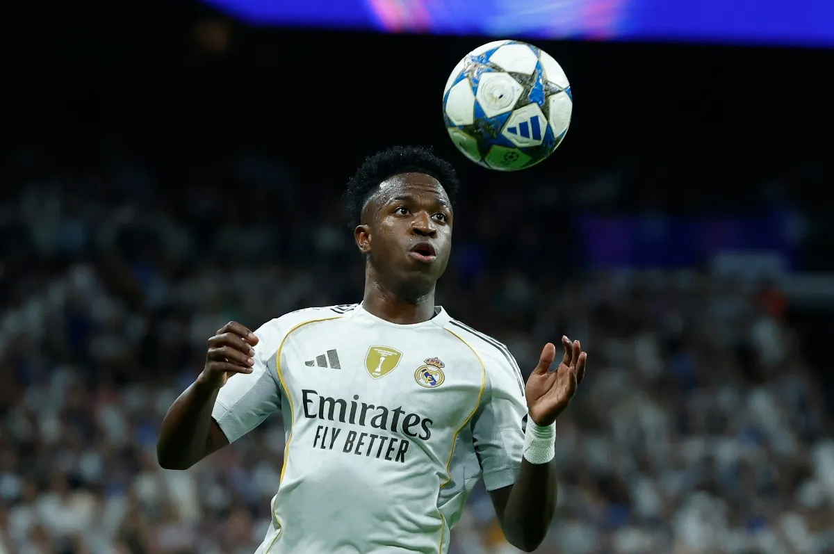 Aplazan el juicio contra un aficionado del Sevilla que llamó 'mono' a Vinicius 