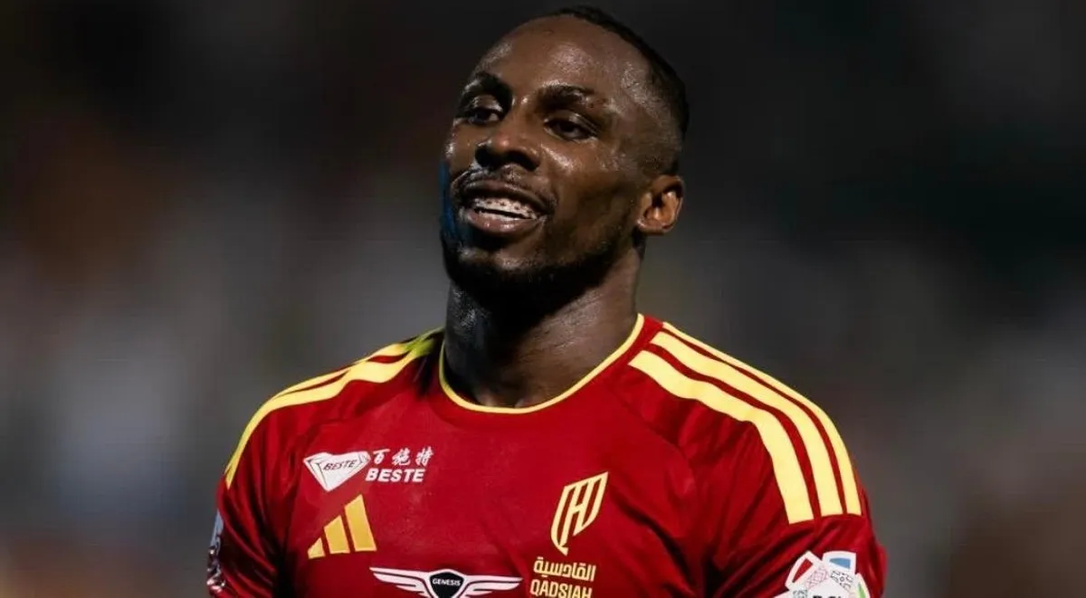¡El goleador mexicano! Julián Quiñones anota otra vez en Arabia Saudita 