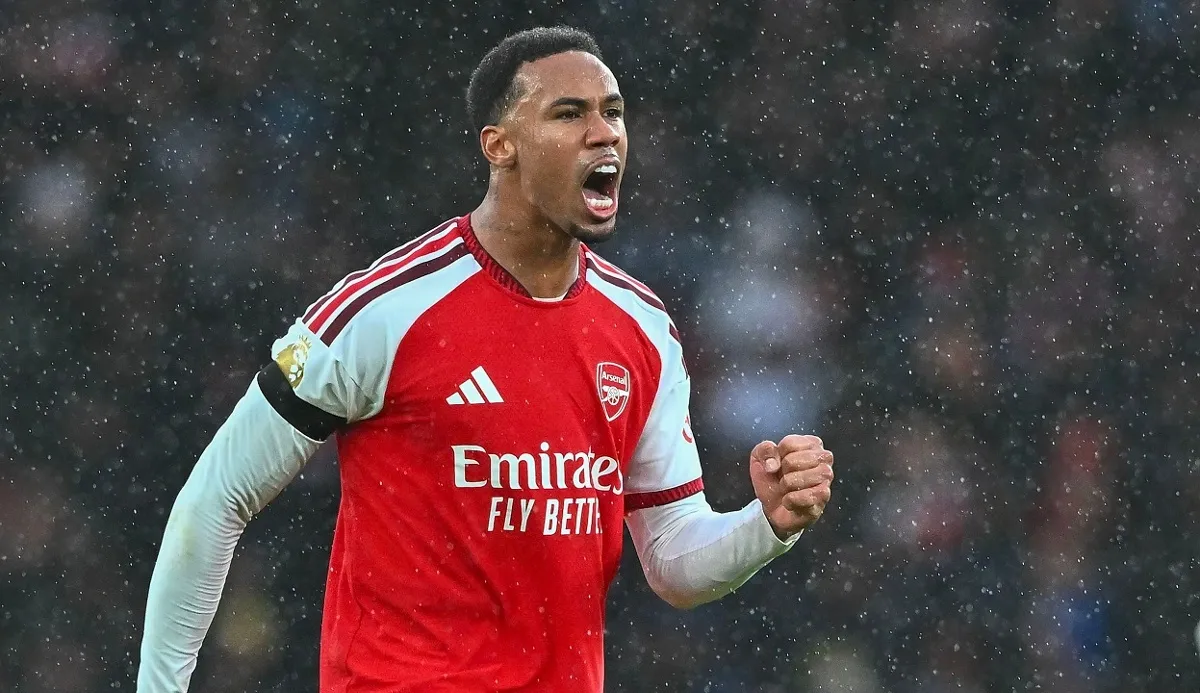 Arsenal se impone al Everton y continúa en su lucha por el bicampeonato 