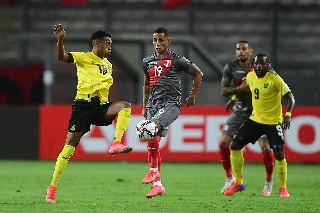 Próximo rival del Tri sufre goleada ante Perú 