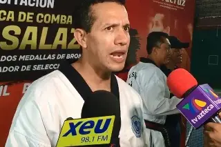 Oscar Salazar, medallista olímpico y entrenador de Egipto imparte clínica en Veracruz