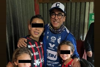 Adal Ramones denuncia agresiones en estadio de Costa Rica 