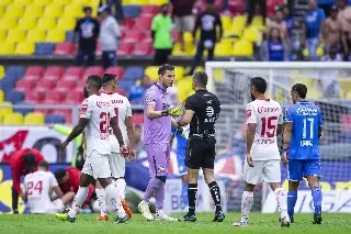 ¡A la 'congeladora'! Árbitro que expulsó a Jurado no estará en jornada 9