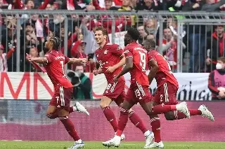 Bayern Múnich golea y se acerca al liderato en la Bundesliga 