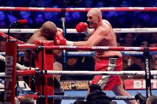 Tyson Fury gana por nocaut a Chisora y retiene título mundial