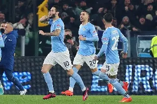 Lazio golea al Milan y el Napoli vuela para el campeonato