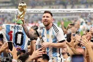 Messi quería que Maradona le entregara la Copa del Mundo 