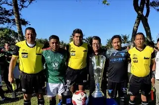 Cbro FC gana Copa de la Pro+30 Oropeza
