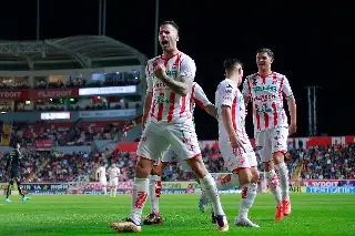 Necaxa electrocuta a los Pumas en Aguascalientes 