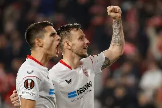 'Tecatito' Corona y Sevilla tienen nuevo director técnico 