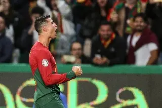 Doblete de Cristiano en goleada de Portugal rumbo a la Euro