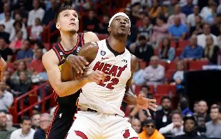 NBA: Heat sobrevive y van a playoffs ante los Bucks