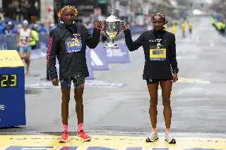Kenia domina en la Maratón de Boston