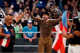 WWE: Bad Bunny triunfa en una pelea callejera ante Damian Priest (VIDEO)