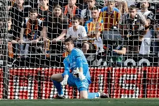 Courtois dispuesto a abandonar partido por insultos racistas