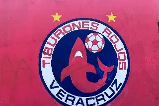 Harán mural en Veracruz en honor a las leyendas de los Tiburones Rojos