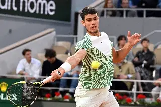 Alcaraz eleva su nivel para avanzar en Roland Garros
