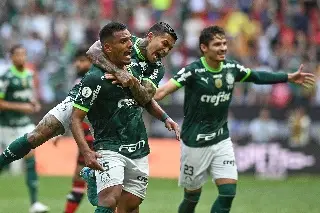 Palmeiras aprovecha caída del líder para meterse en la pelea