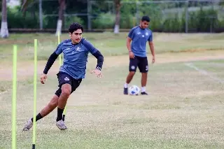 Racing FC Porto Palmeiras hoy visita al campeón de la Liga Premier