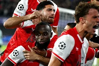 Feyenoord debuta con triunfo en Champions, sin Santi Giménez
