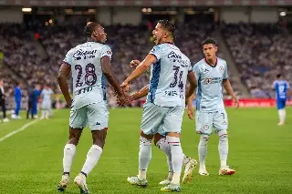 Cruz Azul sueña con la liguilla tras ganarle al líder San Luis 