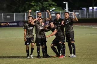 Racing FC Porto Palmeiras aprovecha localía para golear