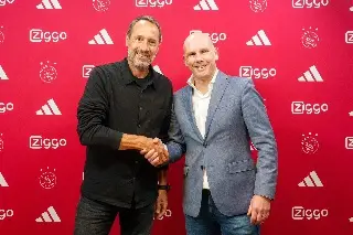 Ajax contrata a ex DT de las Chivas