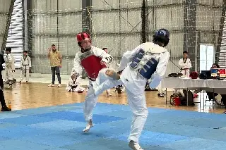 Veracruzanos taekwondoines van a Grand Slam