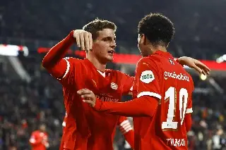 PSV triunfa sin 'Chucky' y alarga su ventaja en el liderato