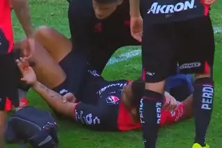 ¡Terminó con sangre! Terrible lesión del 'Mudo' Aguirre tras marcar gol (VIDEO)