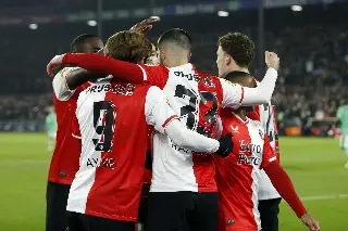Sin Santi Giménez, Feyenoord gana el Derbi de Rotterdam