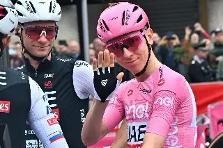 Giro Italia: Jonathan Milan exhibe fuerza, Pogacar sigue líder