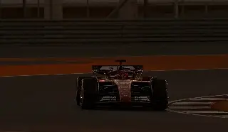 Leclerc domina y 'Checo' muy atrás en las prácticas de Qatar