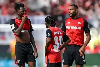 Bayer Leverkusen empata y le abre la puerta del título al Bayern Múnich