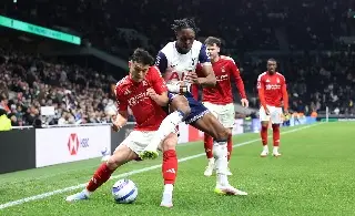 Nottingham Forest quiere jugar la Champions League y le pega al Tottenham