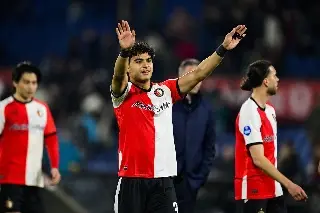 Mexicano Stephano Carrillo participa en goleada del Feyenoord en la Eredivisie 