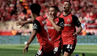 Bayer Leverkusen gana y posterga la celebración del título para Bayern Múnich 