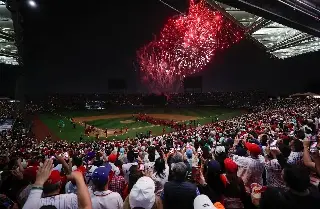 Simón, niño golpeado por una bola en juego de los Diablos Rojos, presenta mejoría 