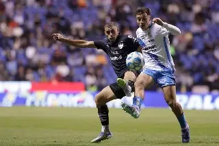 ¡Larga vida al líder! Rayados triunfa ante Puebla en una lluvia de goles  