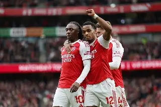 Arsenal da un golpe de autoridad y sigue con vida en la Carabao Cup 