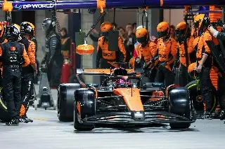 McLaren se disculpa con Norris y Piastri por comprometer título mundial de pilotos