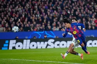 Un doblete de Kounde le da la victoria al Barcelona en Champions League