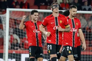 Mallorca vence al Elche y sale de la zona de descenso